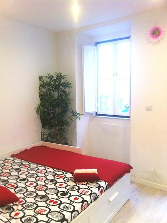 New House Design, Typical Lisbon Apartment Bilik gambar
